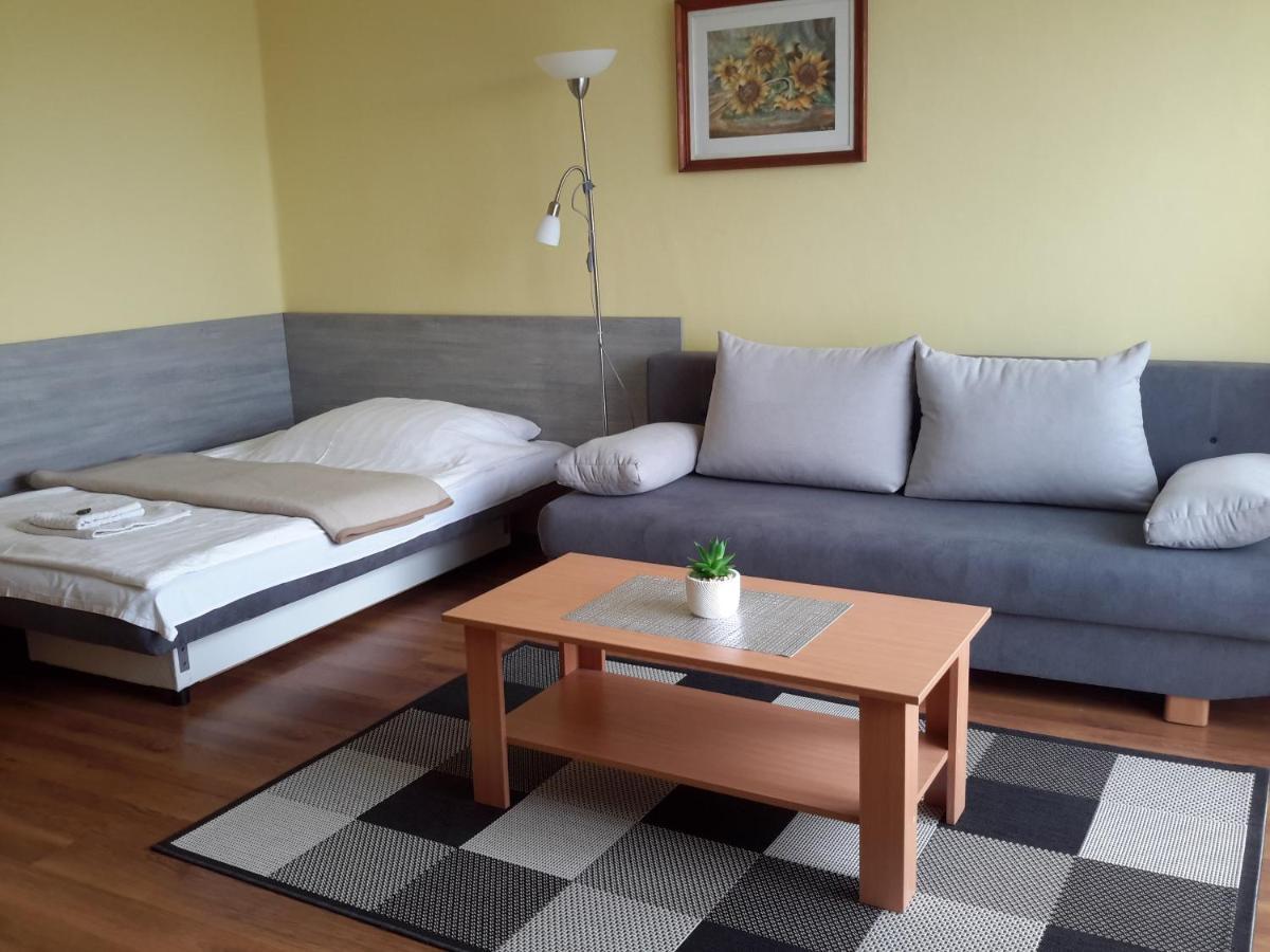 Szeki Apartman Balatonfured Exterior photo